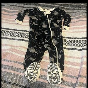 Burt's Bees Baby Black and White Footies with Celestial Design